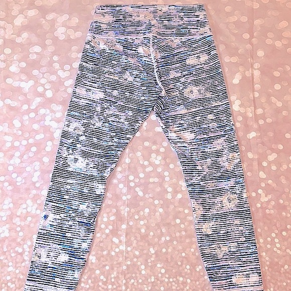 Lululemon - Wunder Hi-Rise Printed Capri - Picture 6 of 9